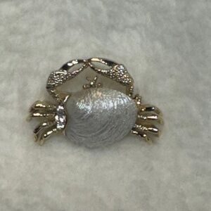 Vintage Gerry's Brooch Crab Pin Gold Tone Rhinestone Shell Beach Ocean 1990s